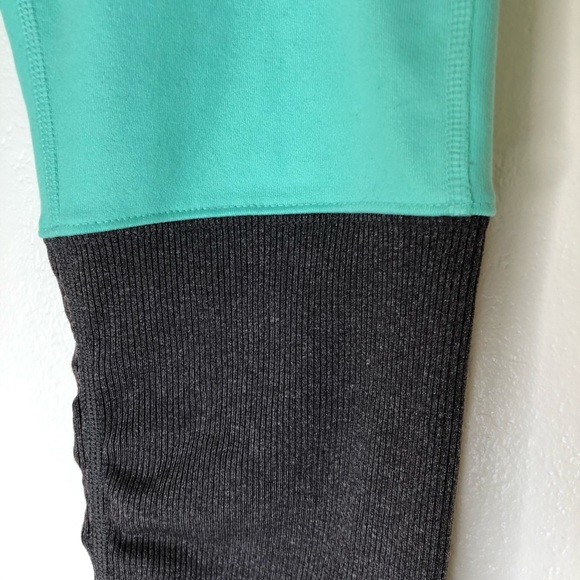 ALO YOGA GODDESS LEGGING | AGAVE/STORMY HEATHER S - Picture 7 of 11